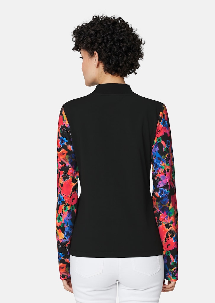 Jacket with trendy floral sleeves 2