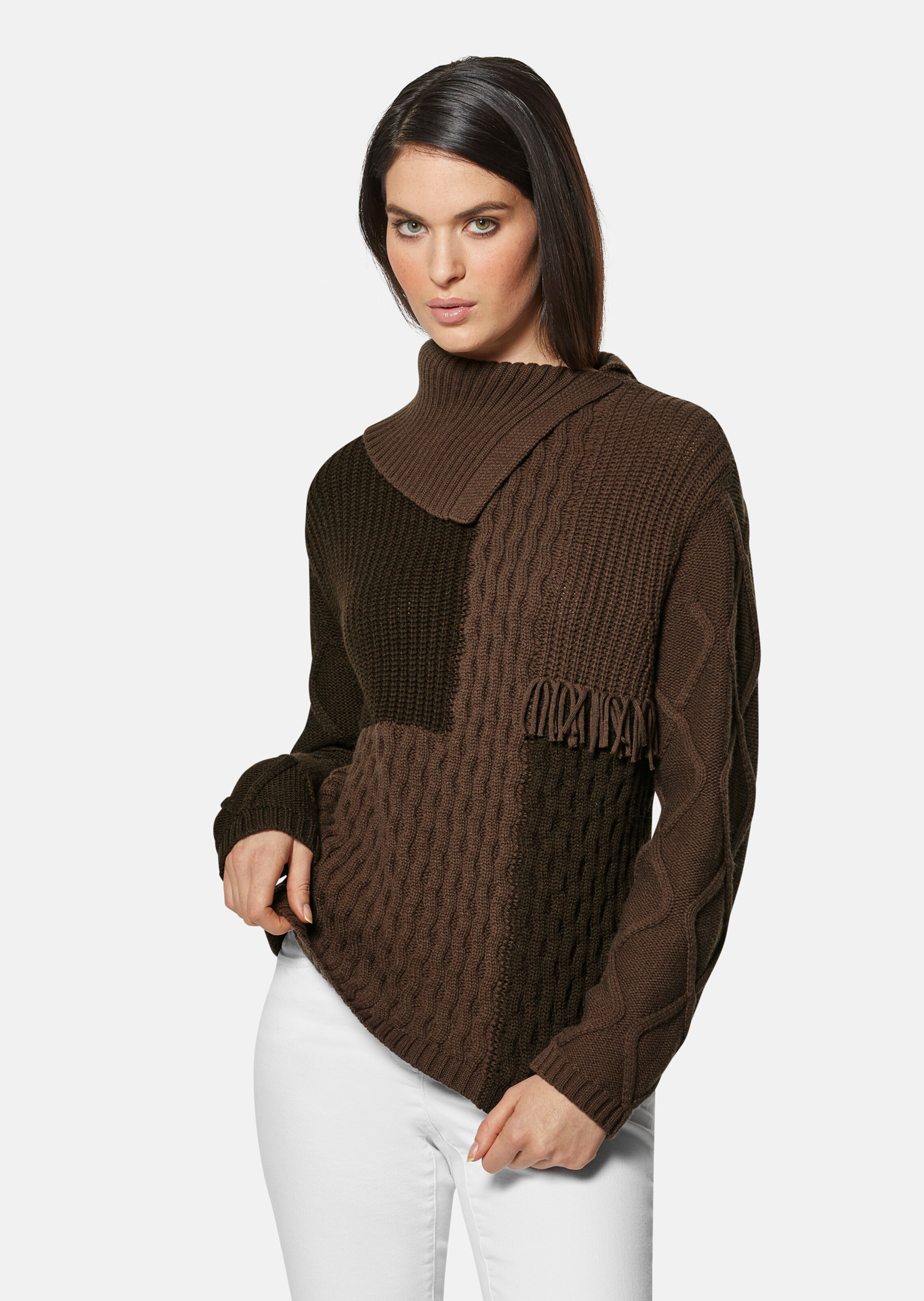 Pullover im Mustermix