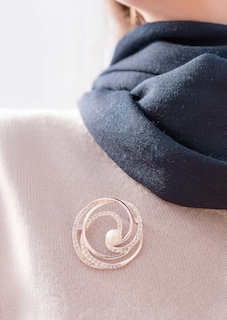 Broche thumbnail 2