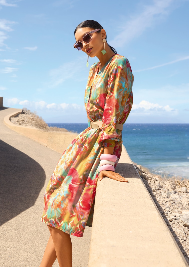 Robe d'été aux couleurs vives