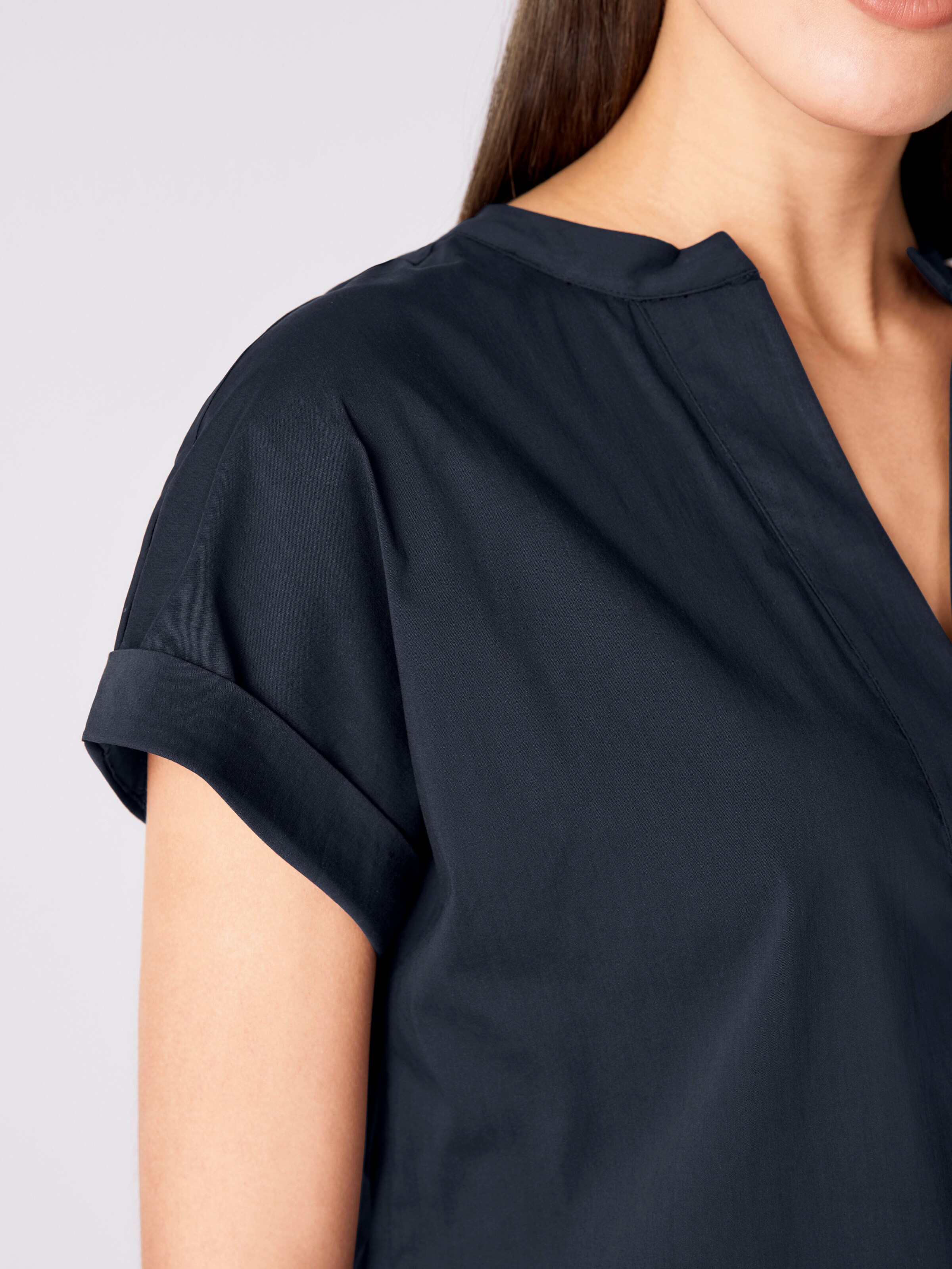 Bluse mit V-Ausschnitt 4