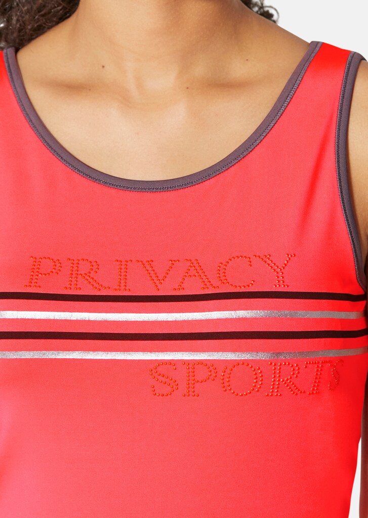 Top with striped accent and logo lettering 4