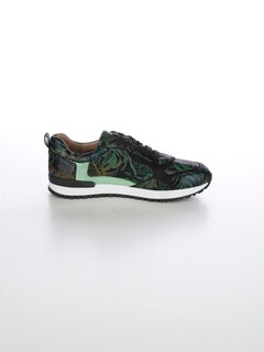 Sneaker thumbnail 2
