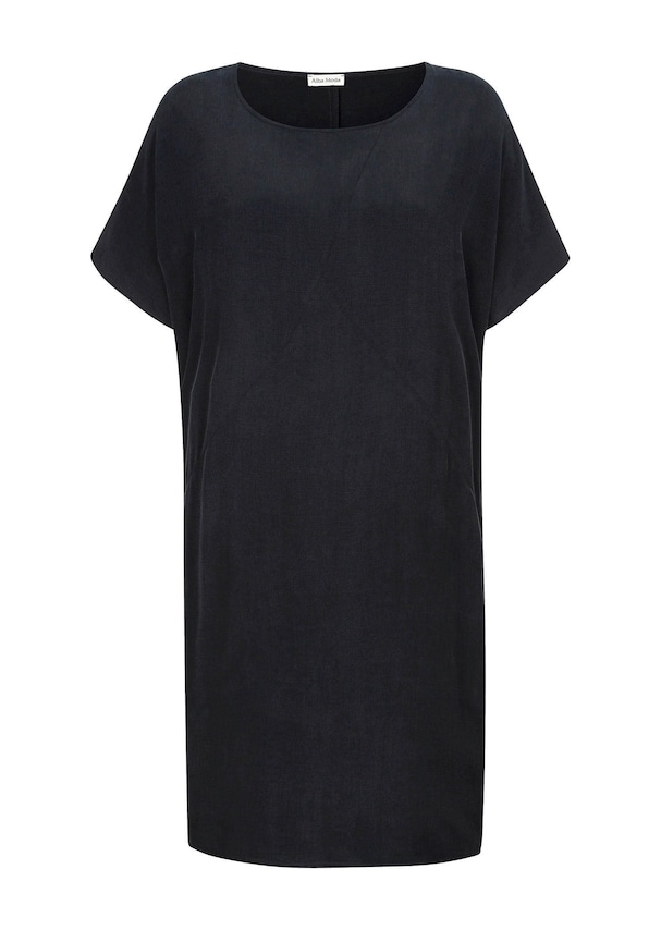 Kleid mit Ziernähten 5