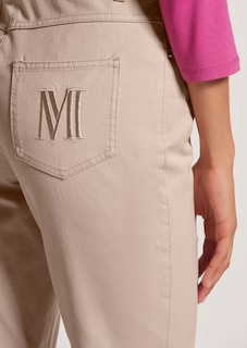 «M»-Jeans in gerader Form mit Logo-Stickerei thumbnail 5