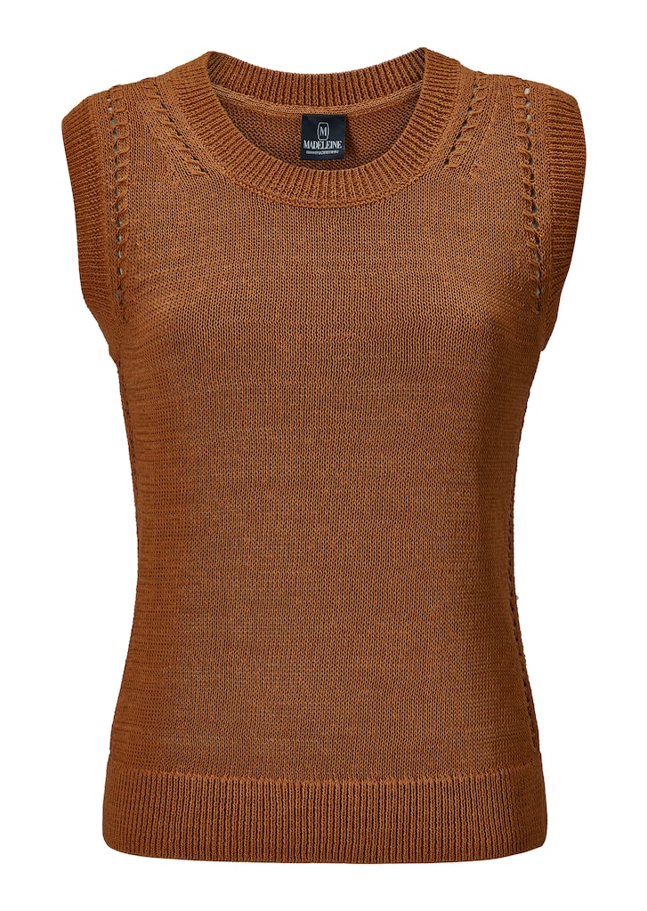 Sleeveless chunky knit jumper with ajour details