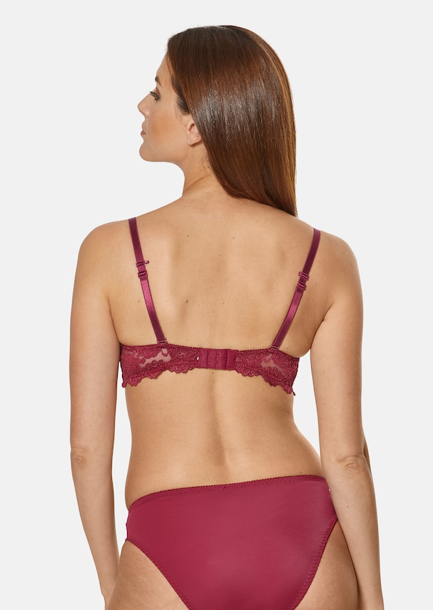 Underwired bra with soft cups 2