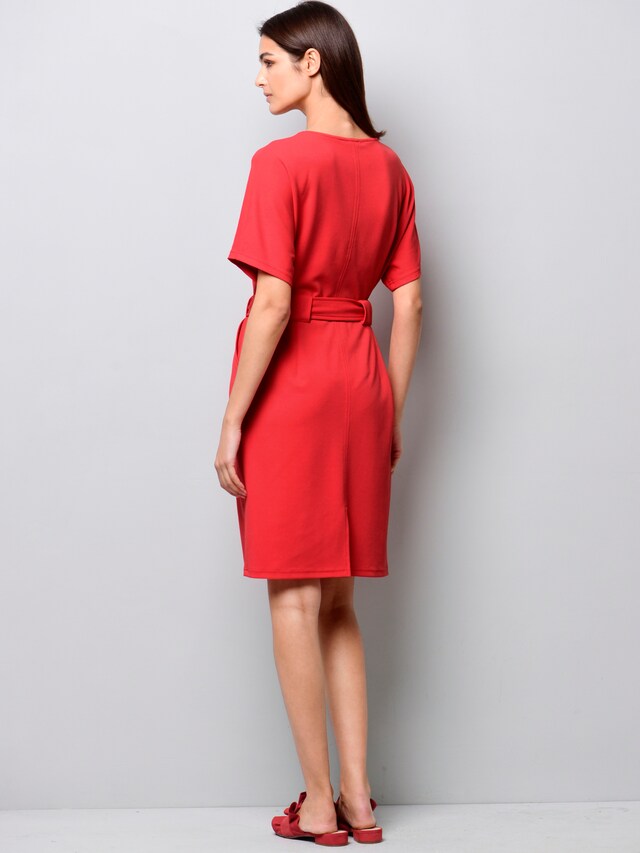 Kleid mit Gürtel 1