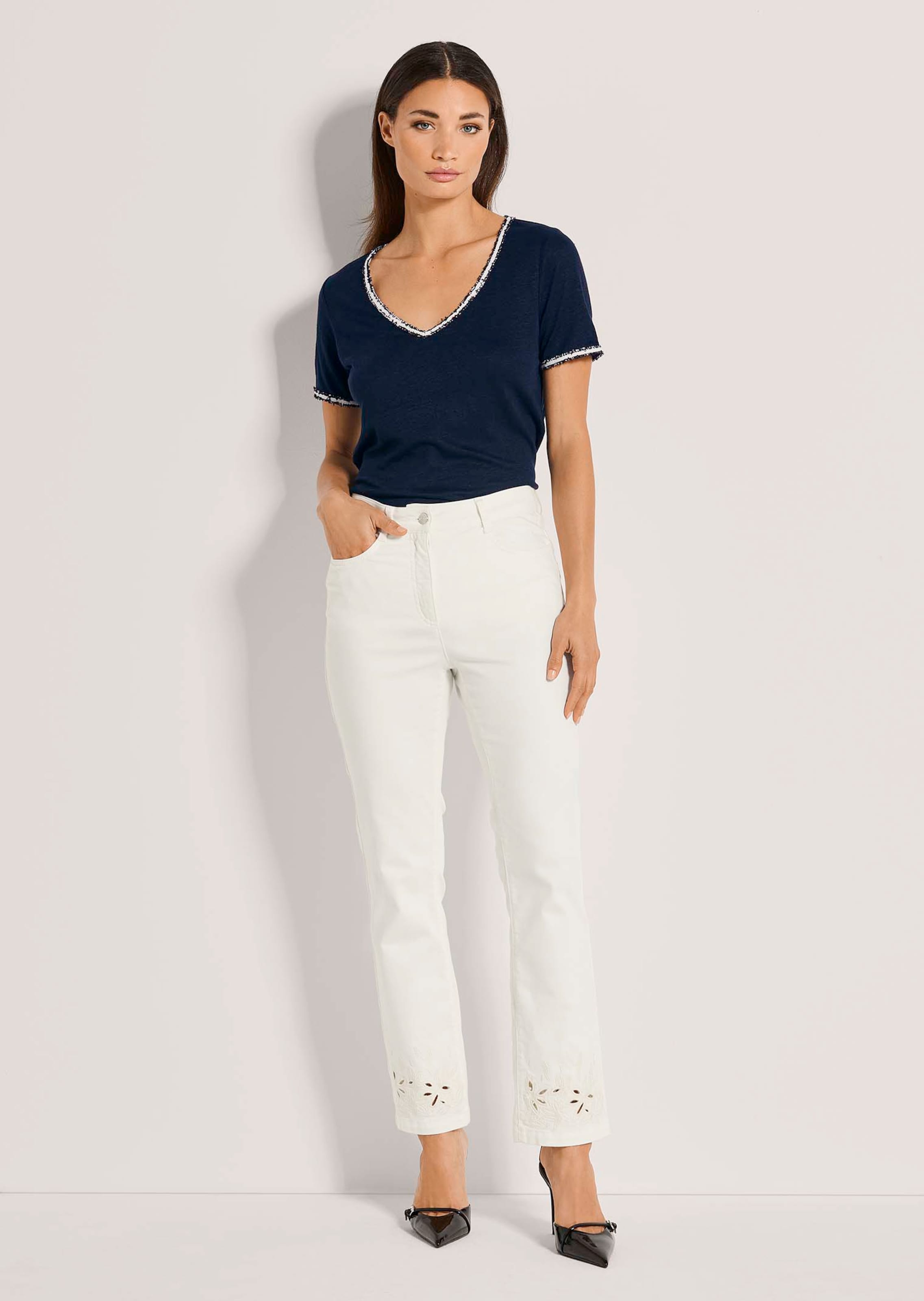 Leicht ausgestellte Jeans