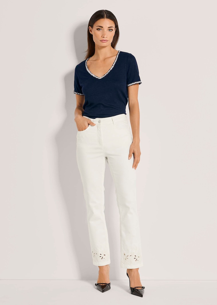 Leicht ausgestellte Jeans