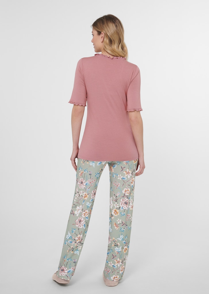 Pyjama mit Rüschen und Blütenprint 2