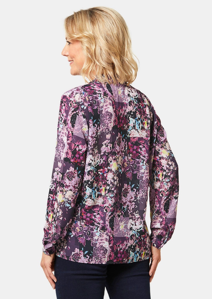 Gedessineerde blouse met exotisch patroon 1