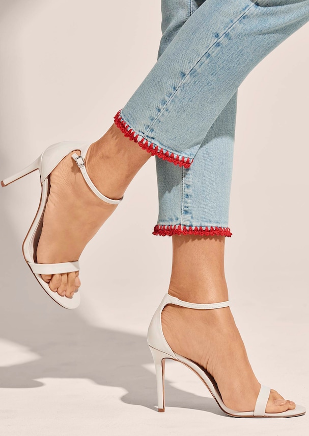 Jeans mit farbigem Beinabschluss 4