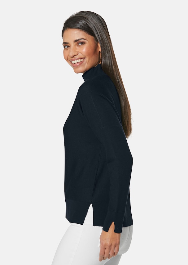 Stand-up collar jumper with long sleeves 3