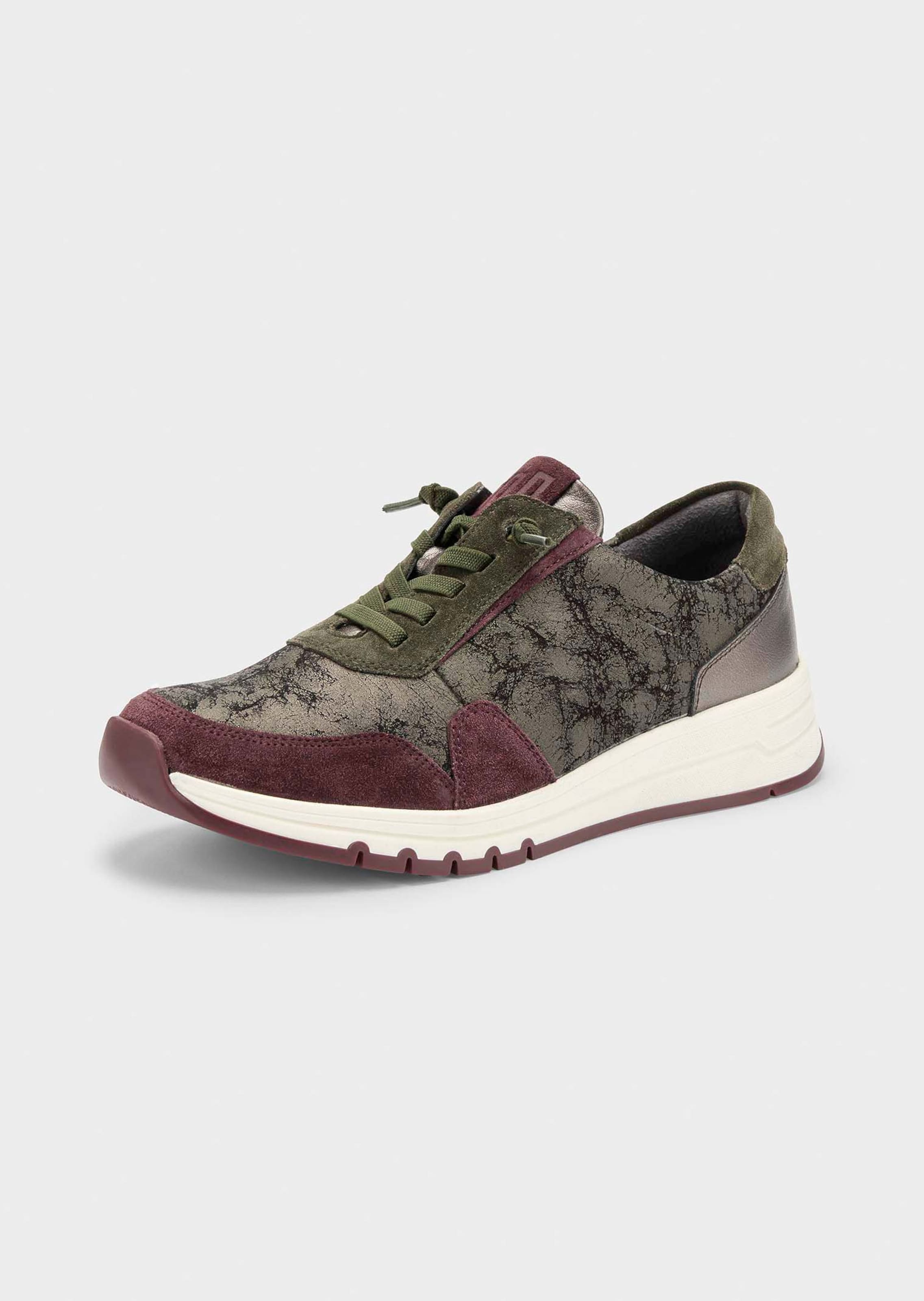 Sneaker