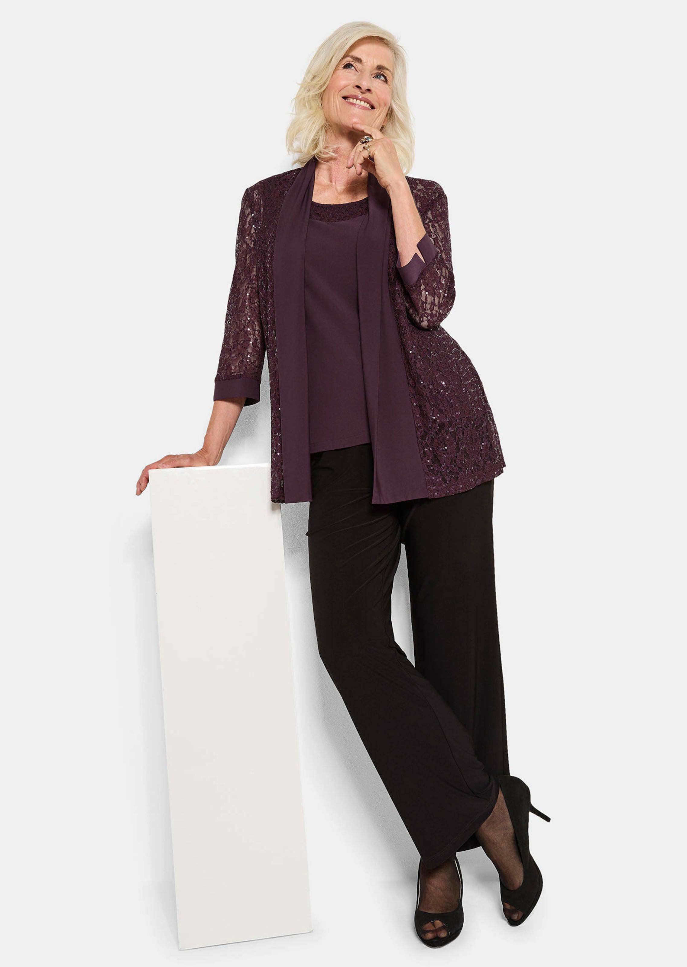 Ensemble veste en dentelle et bustier sur baie atelier GOLDNER