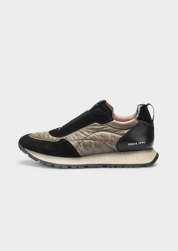 Slip-on Sneaker mit Prägung