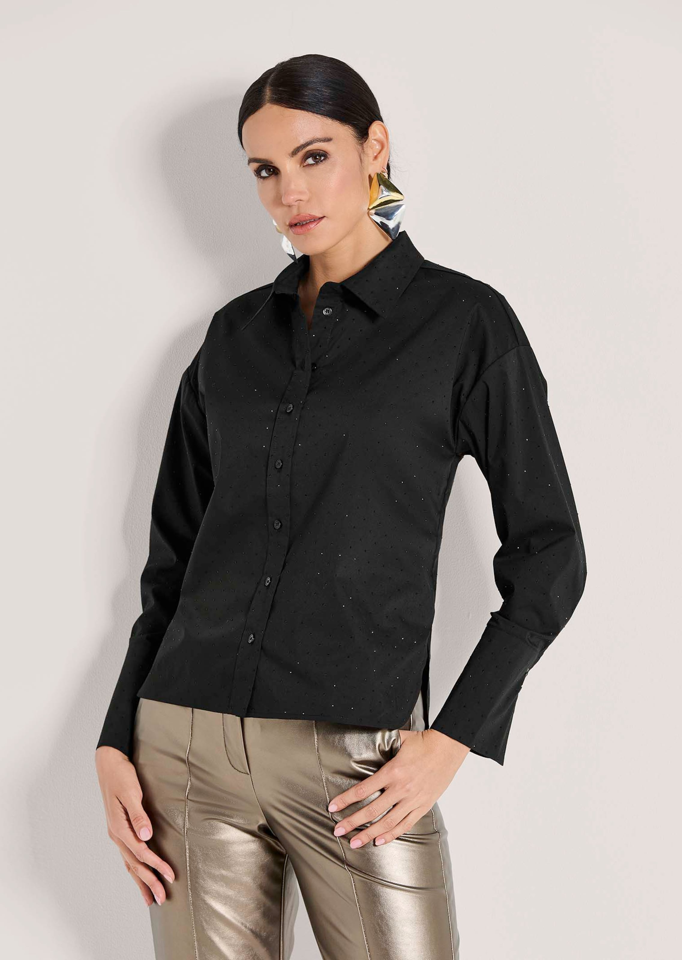 Hemdbluse mit dezentem Glamour