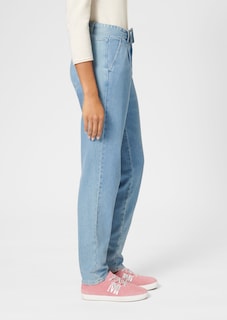 Karotten-Jeans mit Bundfalten thumbnail 4