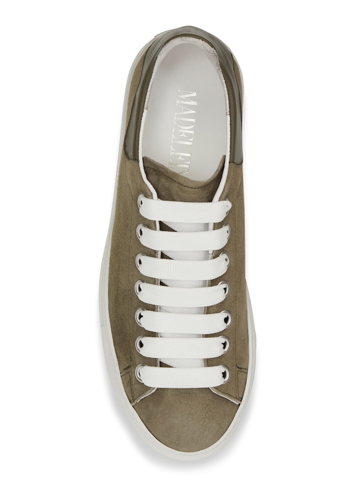 Lace-up shoes in suede and smooth leather 2