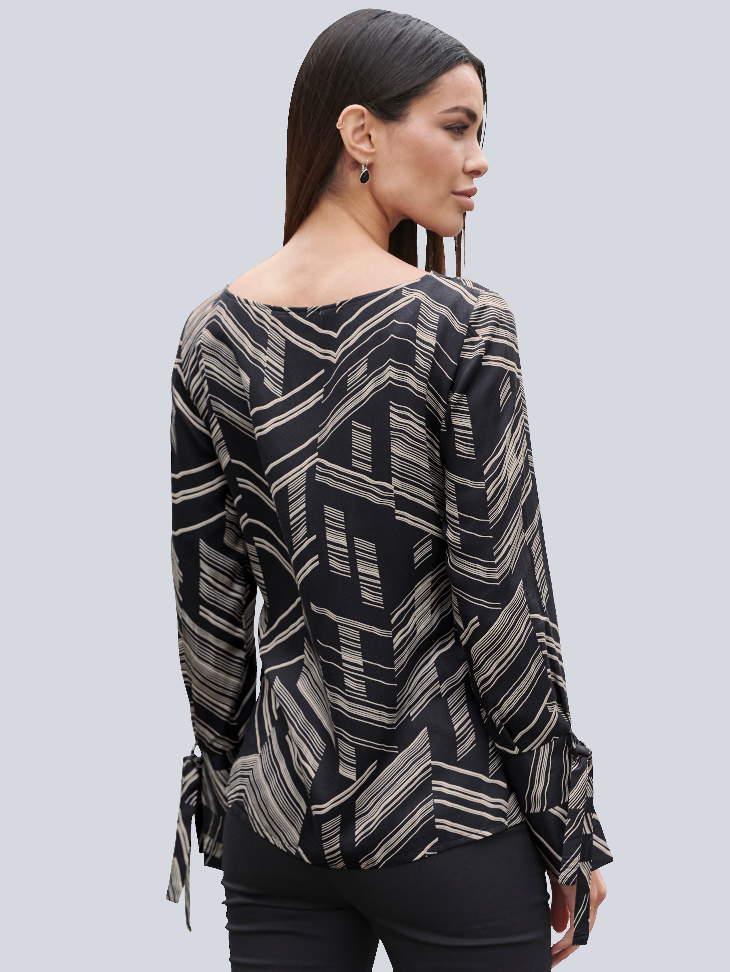 Tunika mit grafischem Druck 6