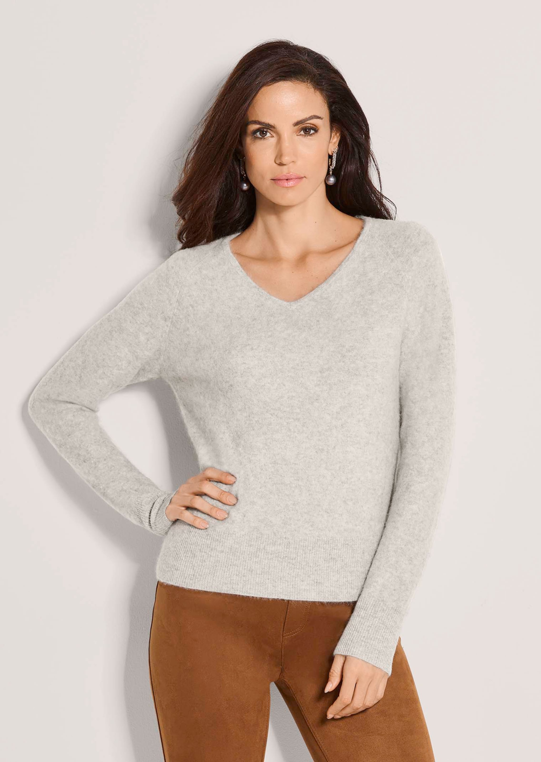 Schurwoll-Pullover mit V-Ausschnit