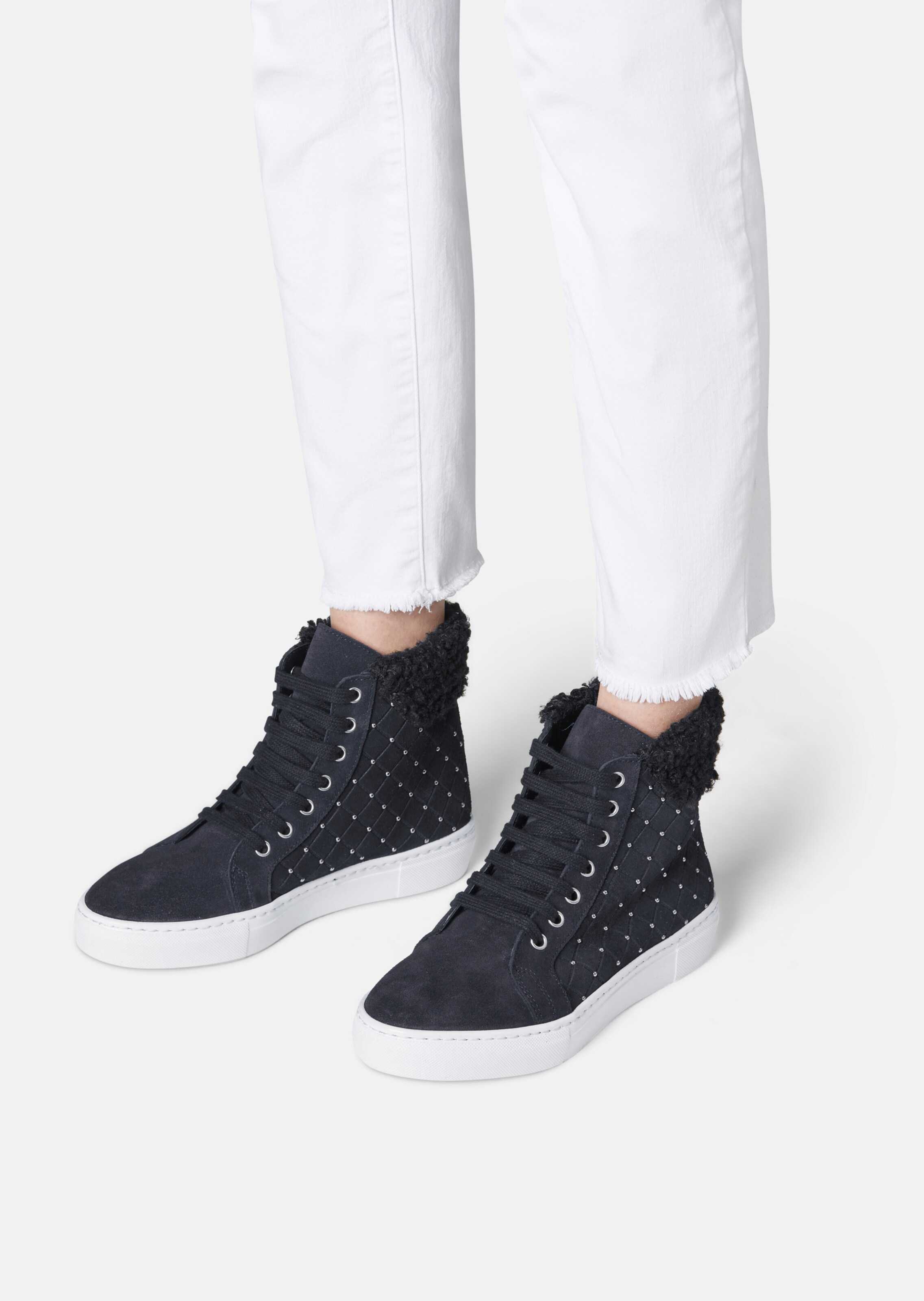 Wildlederboots mit Fell