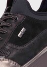 Sneaker thumbnail 3