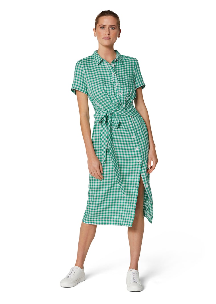 Check dress with short sleeves in green / white | MADELEINE Fashion Check dress with short sleeves in green / white | MADELEINE Fashion