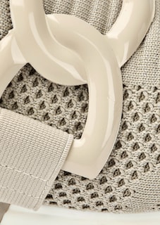 Sneaker thumbnail 3