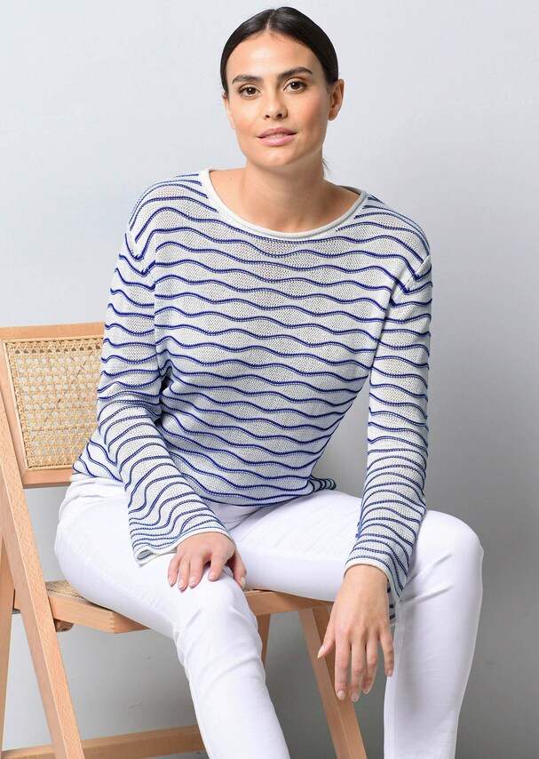 Pullover mit Wellendessin 3