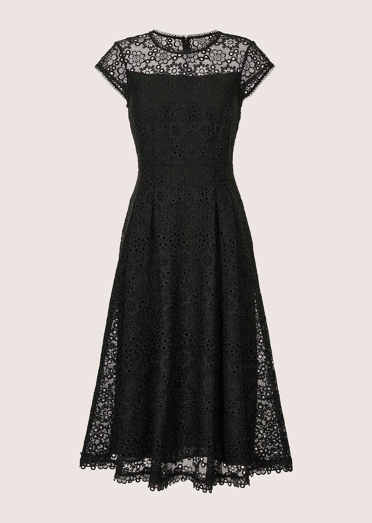 Dress in black | MADELEINE Fashion Dress in black | MADELEINE Fashion