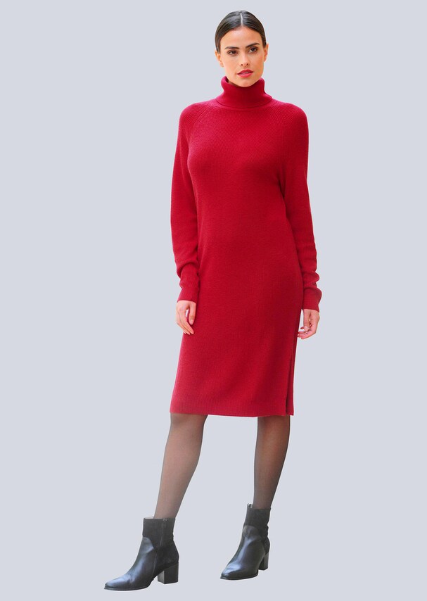 Strickkleid mit Seitenschlitzen 2