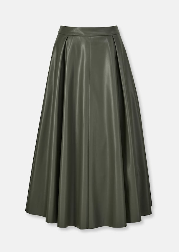 Pleated skirt in faux leather 5