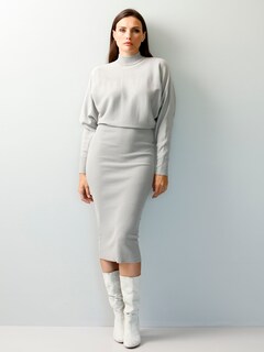 Strickkleid mit weiten Fledermausärmeln thumbnail 7