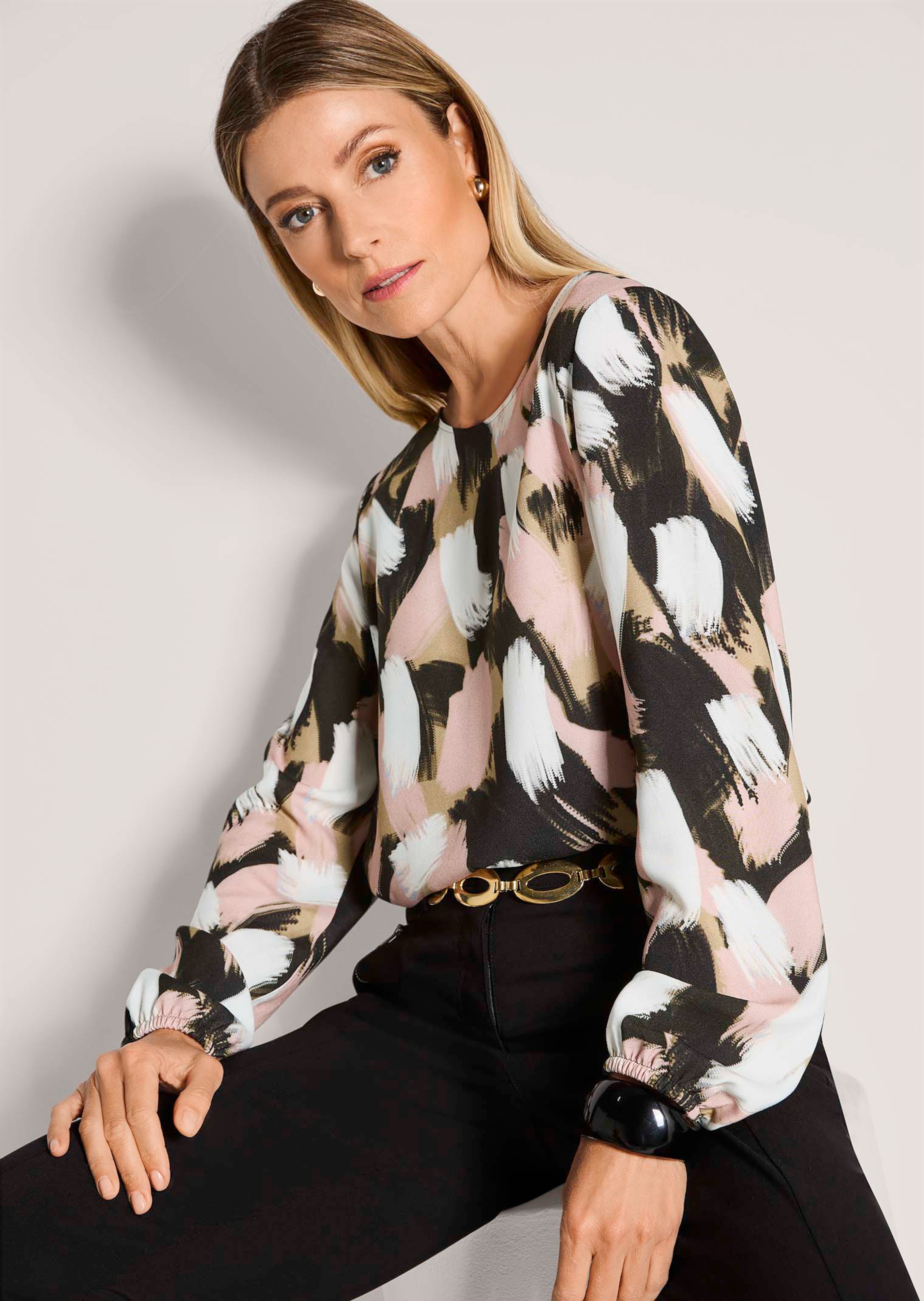 Bluse aus reiner Viskose-Qualität