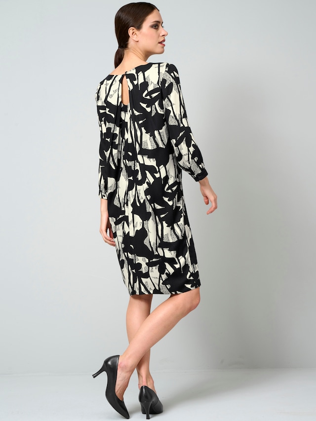 Kleid mit Falte im Rücken 1