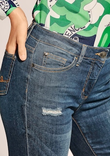 Verkürzte Jeans mit Used-Effekt thumbnail 5