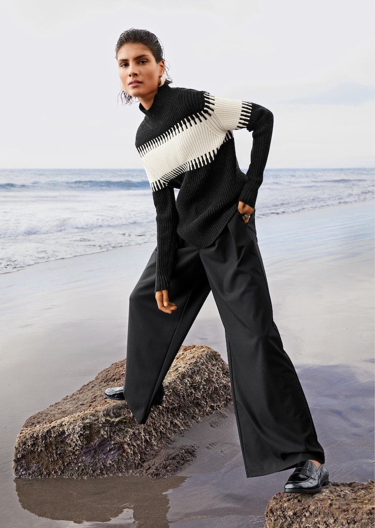 Pullover mit Blockstreifen