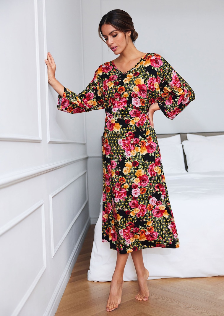 Nightdress with floral print and 3/4 sleeves