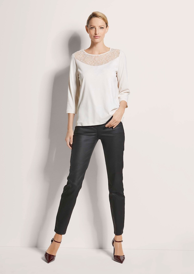 Rundhals-Shirt mit Spitze