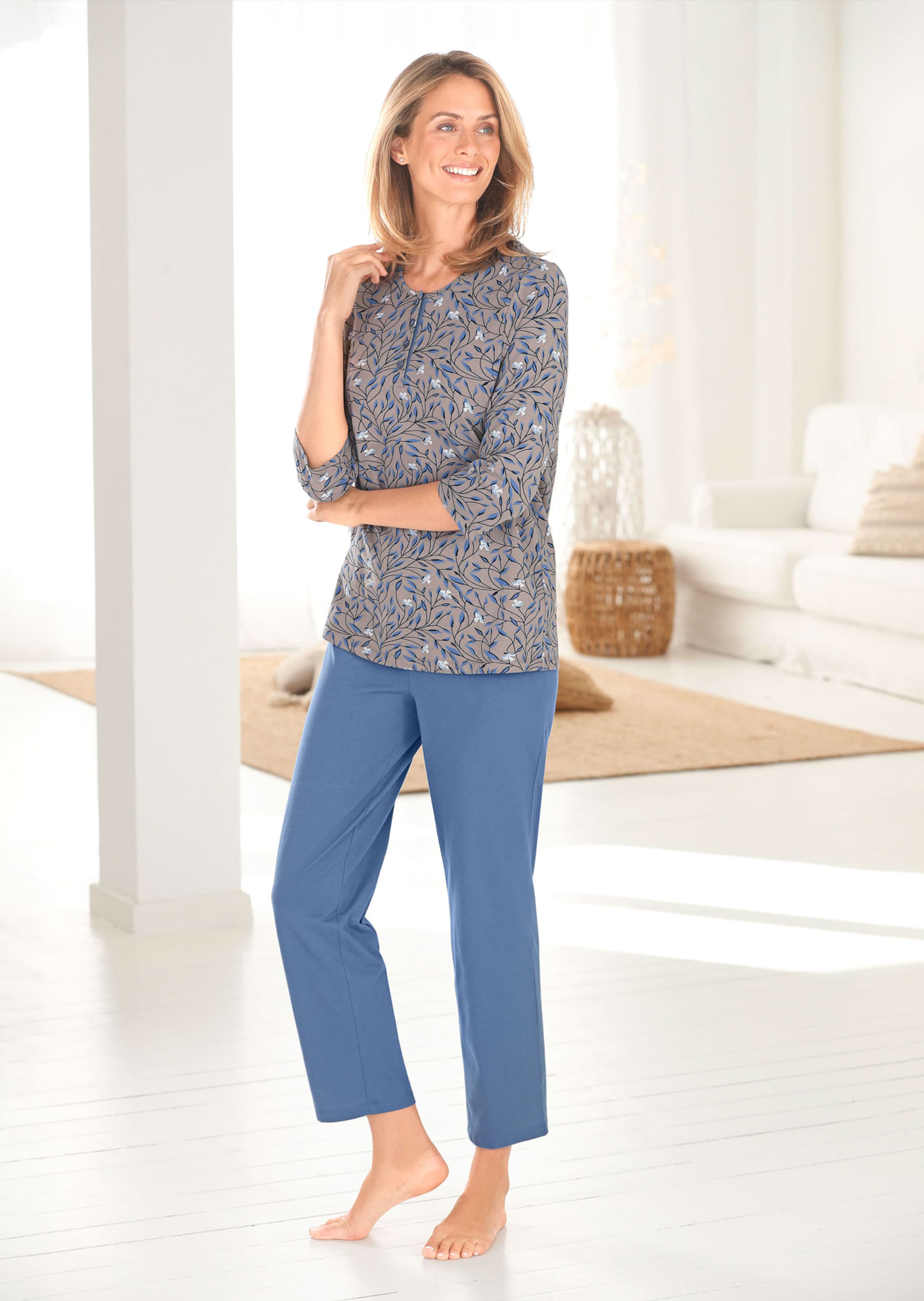 Pyjama en coton avec patte de boutonnage et manches 3/4 - taupe / bleu gris / à motifs - Gr. 19/20 d