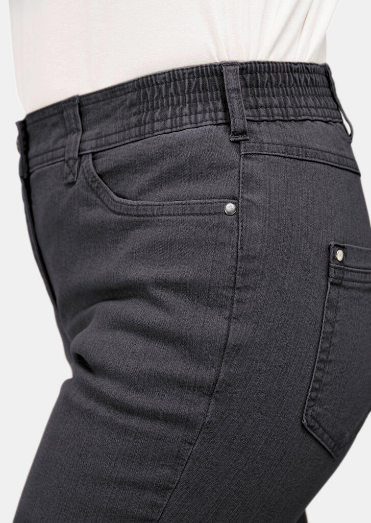 Klassische Jeanshose Carla