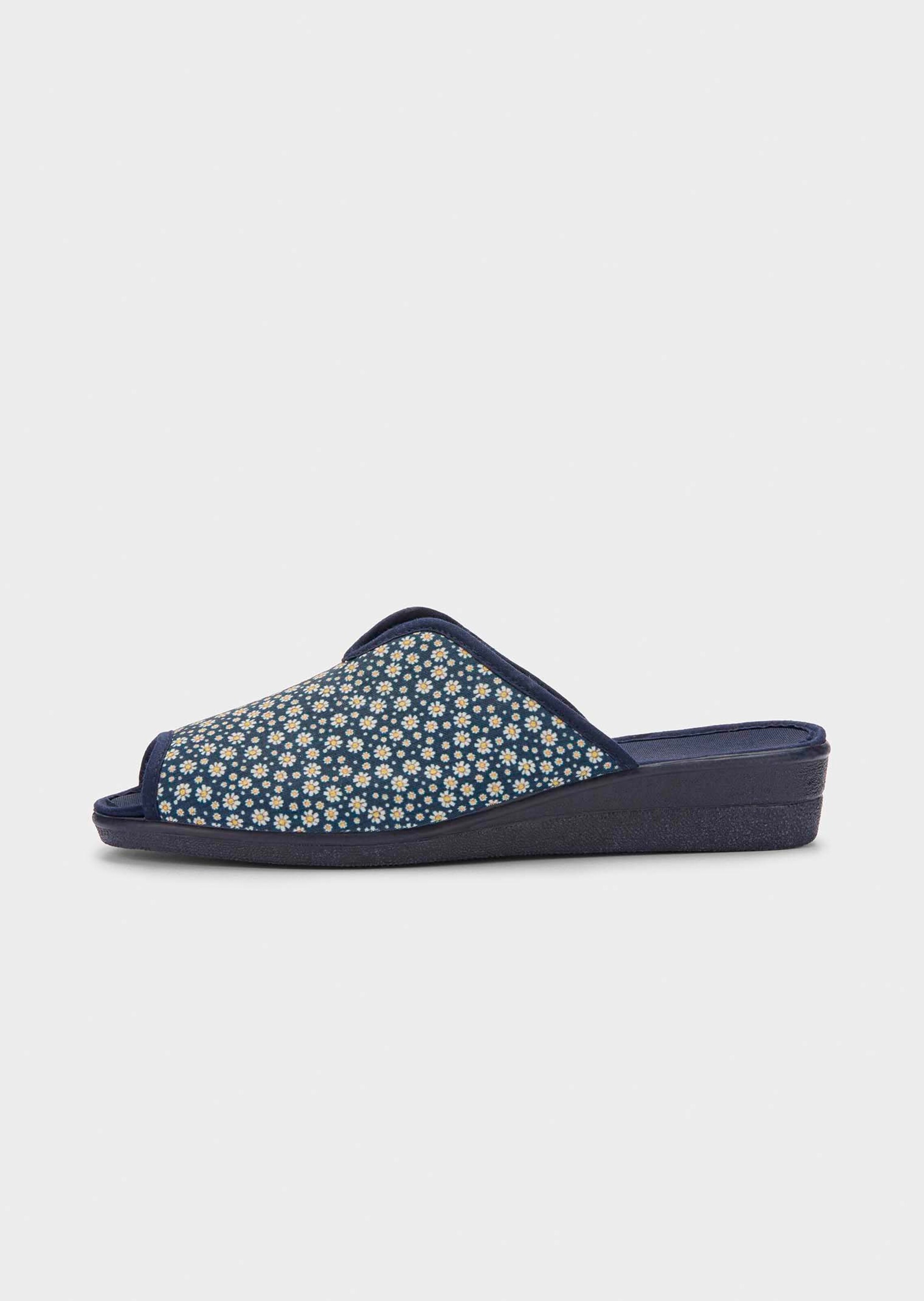 Pantoletten mit Blumenmuster