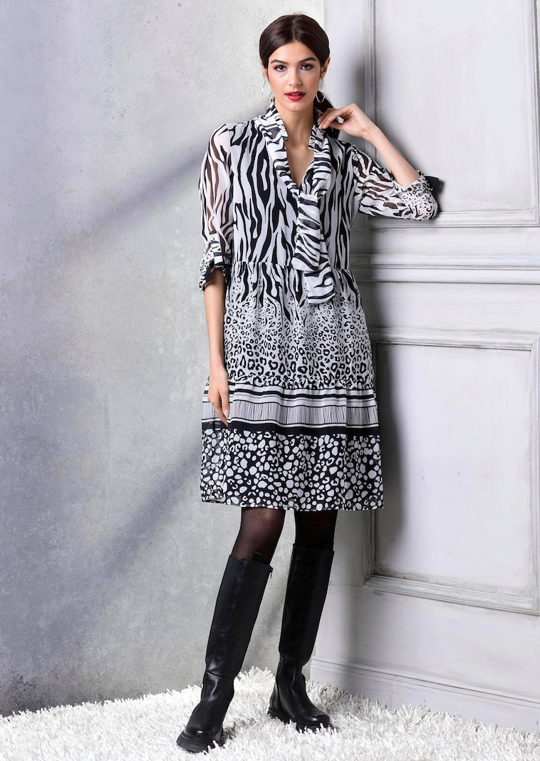 Kleid allover im neu designten Mustermix