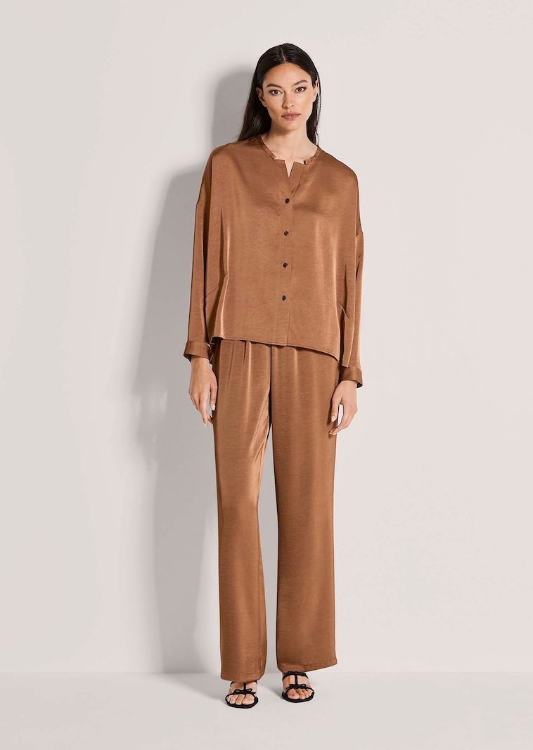 Oversize-Bluse in Satinoptik