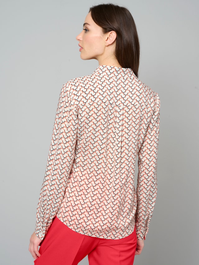 Hemdbluse in grafischem Dessin 2