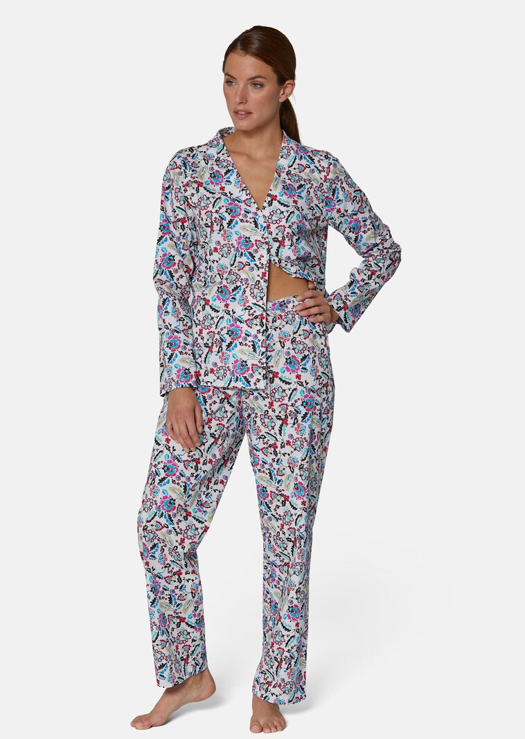 Pyjamas with an elegant print