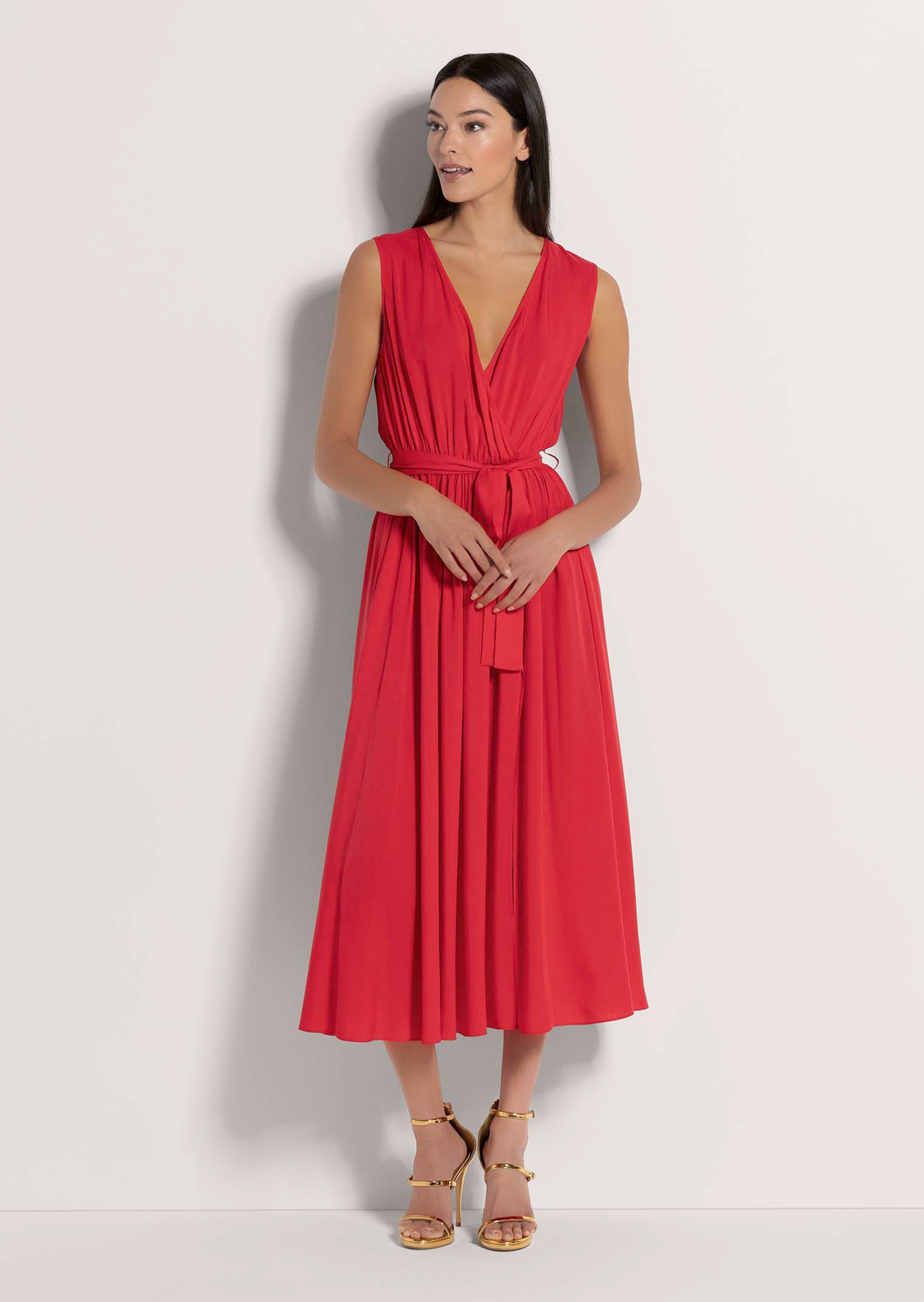 Langes Kleid in Wickel-Optik in rot | MADELEINE Mode