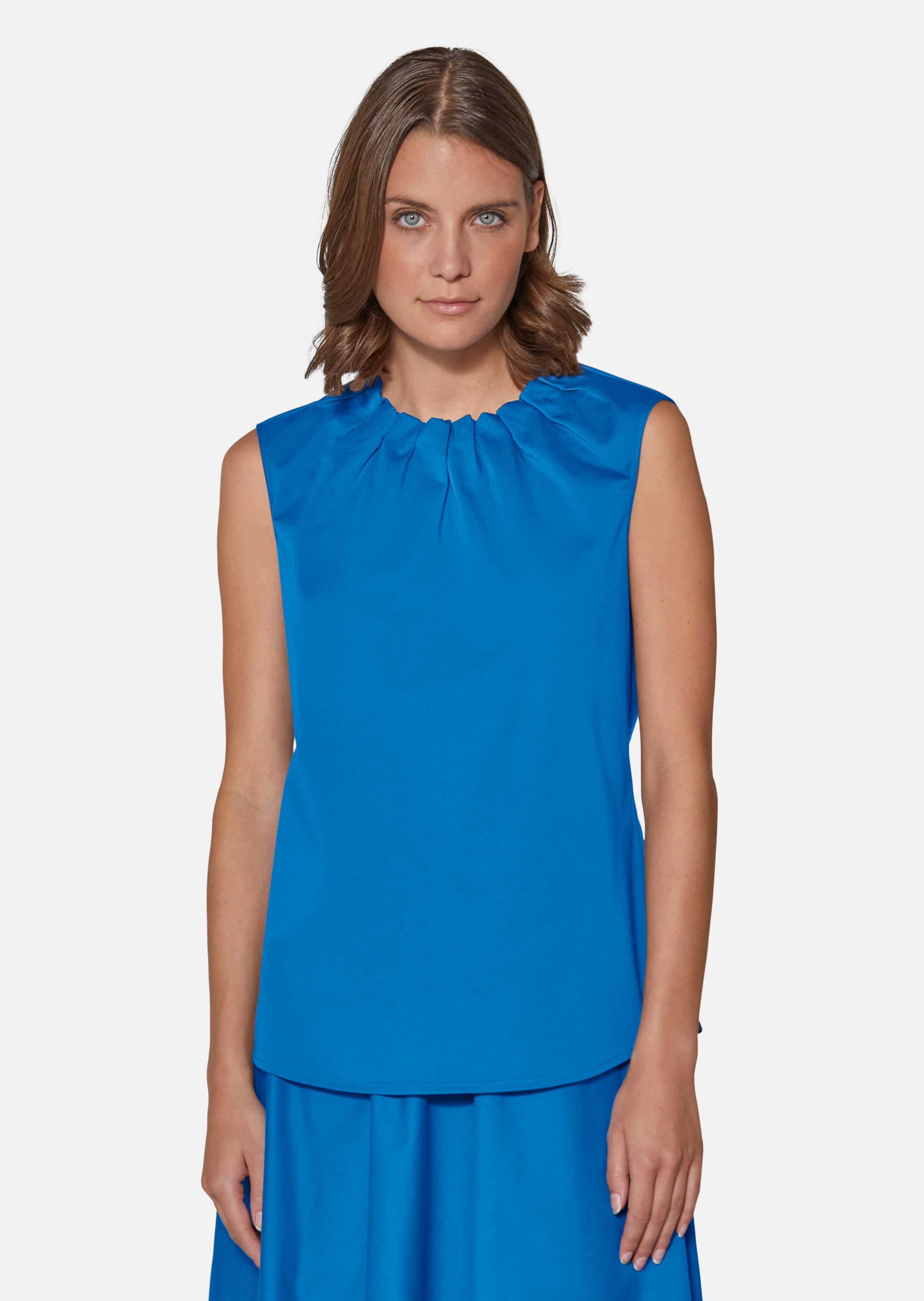 Bluse mit Falten am Ausschnitt